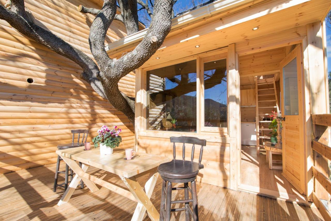 Romantic Tree House Kato Pavliana Exterior photo