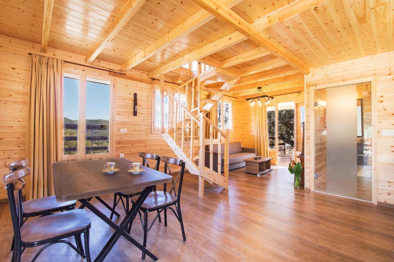 Romantic Tree House Kato Pavliana Exterior photo