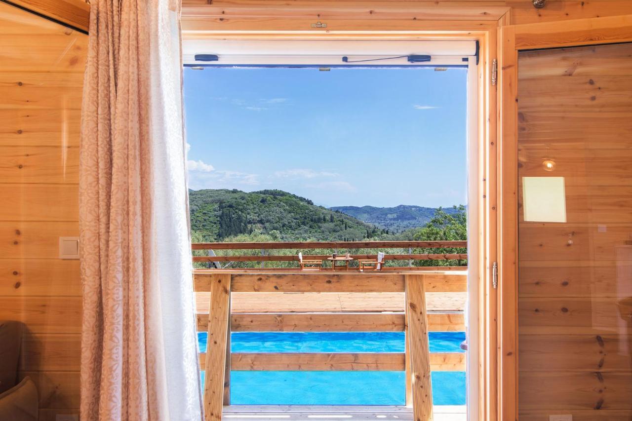 Romantic Tree House Kato Pavliana Exterior photo